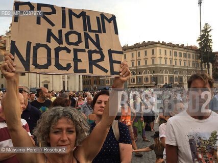 Manifestazione No Vax, Roma, Italia, 04/09/2021 / Demostration No Vax, Rome, Italy, 04/09/2021. ©Massimo Perelli/Rosebud2