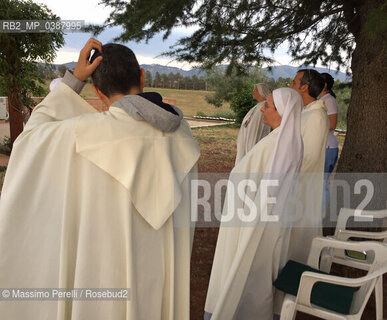 Comunita Mariana, suore, Messa allaperto no Covid, provincia Rieti, Italia 16/09/2021 / Marian Community, nuns, outdoor holy Mass No Covid, province of Rieti, Italy 16/09/2021. ©Massimo Perelli/Rosebud2