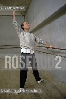 Roland Petit, ritratto, ballerino, coreografo, teatro delOpera, 1986 Roma, Italia / Roland Petit, potrait, dancer, choreographer, Opera Theatre, 1986 Rome, Italy. ©Massimo Perelli/Rosebud2