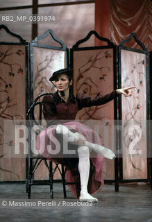 Carla Fracci, ritratto, ballerina, 1988, Roma, Italia / Carla Fracci, potrait, dancer, 1988, Rome, Italy. ©Massimo Perelli/Rosebud2