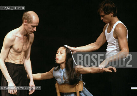 Pina Bausch, ritratto, ballerina, coreografa, insegnante, spettacolo Kontaktof, 1986 Teatro Argentina, Roma, Italia / Pina Bausch, potrait, dancer, choreographer, teacher, show Kontaktof, 1986 Argentina theatre, Rome, Italy. ©Massimo Perelli/Rosebud2