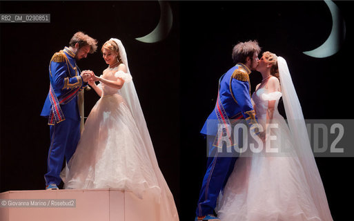 Italy, Milan, Assago Teatro della Luna, musical cercasi Cenerentola, actors Paolo Ruffini, Manuel Frattini and Beatrice Baldaccini music by Stefano Cenci and Stefano DOrazio direct by Saverio Marconi ©Giovanna Marino/Rosebud2