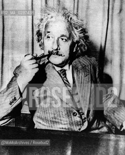 Physicist Albert Einstein (1879-1955) smoking a pipe / Il fisico Albert Einstein (1879-1955) mentre fuma la pipa - Reproduced by MaMoArchives/Rosebud2