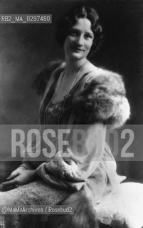 Princess Astrid of Sweden (1905-1935). In 1926 she married Leopold III of Belgium and became Duchess of Brabant. She died in a car accident in Switzerland in 1935 / Astrid di Svezia (1905-1935). Nel 1926 divenne moglie di Leopoldo III del Belgio e duchessa di Brabante. Morì in un incidente stradale in Svizzera nel 1935  - Reproduced by MaMoArchives/Rosebud2