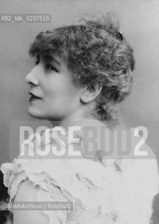1883. French actress Sarah Bernhardt (1844-1923) in Fedora by Victorien Sardou / 1884: Lattrice francese Sarah Bernhardt (1844-1923) in Fedora di Victorien Sardou - Reproduced by MaMoArchives/Rosebud2