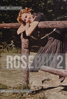 1935 c.: Eva Braun (1912-1945), companion of German dictator Adolf Hitler (frame of a 16 mm. film shooted by him at Berghof, his Bavarian residence) / 1935 c.: Eva Braun (1912-1945), compagna del dittatore tedesco Adolf Hitler (frame di un film 16 mm. girato da lui al Berghof, la sua residenza in Baviera) - Reproduced by MaMoArchives/Rosebud2