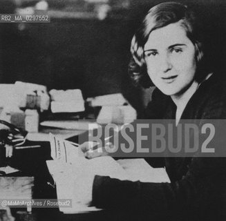 c. 1940: Eva Braun (1912-1945), companion of German dictator Adolf Hitler in her room at Berghof, Hitlers Bavarian residence / 1940 c.: Eva Braun (1912-1945), compagna del dittatore tedesco Adolf Hitler, nella sua stanza al Berghof, la residenza di Hitler in Baviera - Reproduced by MaMoArchives/Rosebud2
