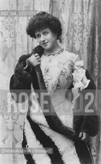 c. 1890: Italian stage actress Tina Di Lorenzo / 1890 c.: Lattrice teatrale Tina Di Lorenzo - Reproduced by MaMoArchives/Rosebud2