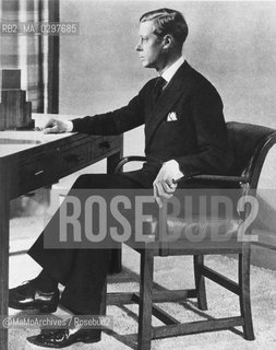 Edward Duke of Windsor (1894-1972). He was King of the United Kingdom as Edward VIII from 20 January 1936 until his abdication on 11 December 1936 to marry American divorced socialite Wallis Simpson / Edoardo duca di Windsor. Fu re del Regno Unito dal 20 gennaio 1936 fino alla sua abdicazione l11 dicembre dello stesso anno per sposare l americana Wallis Simpson - Reproduced by MaMoArchives/Rosebud2