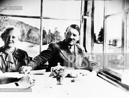 c. 1940: German dictator Adolf Hitler and his companion Eva Braun / 1940 c.: Il dittatore tedesco Adolf Hitler e la sua compagna Eva Braun - Reproduced by MaMoArchives/Rosebud2