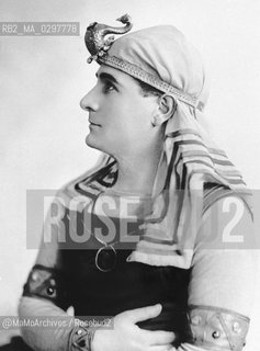 Italian operatic tenor Giacomo Lauri Volpi (1892-1979) / Il tenore Giacomo Lauri Volpi - Reproduced by MaMoArchives/Rosebud2