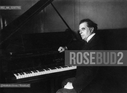 Italian music composer Pietro Mascagni (1863-1945) at piano / Il compositore Pietro Mascagni (1863-1945) al pianoforte -  Reproduced by MaMoArchives/Rosebud2