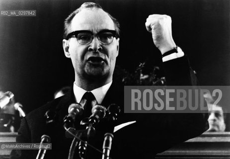 Alexander Dubcek, Slovak politician and, briefly, leader of Czechoslovakia (1968–1969). He attempted to reform the communist regime during the Prague Spring / Alexander Dubcek, politico slovacco e Presidente della Cecoslovacchia dal 1968 al-1969. Cercò di riformare il regime comunista durante la Primavera di Praga - Reproduced by MaMoArchives/Rosebud2