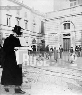 Italian composer Giuseppe Verdi in front of la Scala Theater in Milan / Il compositore Giuseppe Verdi davanti al teatro al,la Scala di Milano - Reproduced by MaMoArchives/Rosebud2