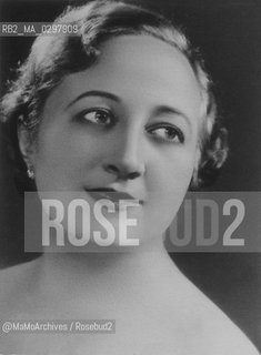 Italian mezzo-soprano Ebe Stignani (1903-1974) / Il mezzosoprano Ebe Stignani (1903-1974) - Reproduced by MaMoArchives/Rosebud2