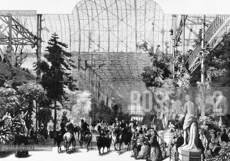 London Expo 1851: The Crystal Palace like a winter garden. This building was originally erected in Hyde Park to house the Great Exhibition. After, in 1854, it was located in South London, at Sydenham Hill, and finally, it was burned in a fire in 1936 / Esposizione Universale di Londra 1851: Il Crystal Palace come un giardino dinverno. Questo edificio fu inizialmente costruito a Hyde Park per ospitare lesposizione universale. In seguito, nel 1854, fu trasferito nella zona sud di Londra, a Sydenham Hill, e venne infine distrutto da un incendio nel 1936 - Reproduced by MaMoArchives/Rosebud2