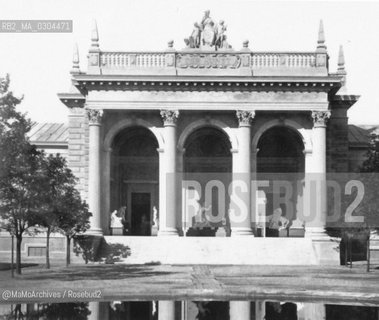 Vienna Expo 1873: The Art pavilion / Esposizione Universale di Vienna 1873: Il padiglione dellarte  - Reproduced by MaMoArchives/Rosebud2