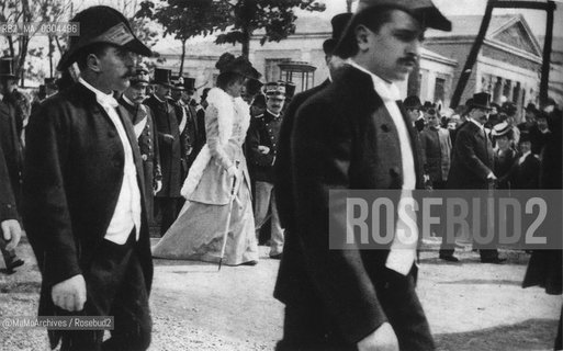 Milan Expo 1906: Sovereigns of Italy Victor Emmanuel III and Helen of Savoy visiting the expositions / EEsposizione universale di Milano 1906: I sovrani dItalia Vittorio Emanuele III e Elena di Savoia visitano lesposizione - Reproduced by MaMoArchives/Rosebud2