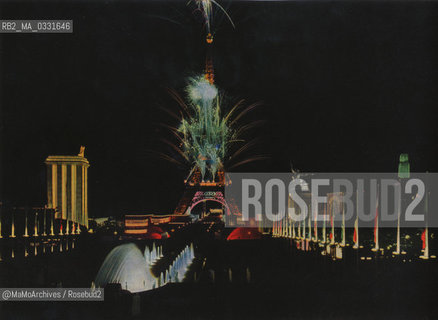 Expo History, Paris 1937. Lighting by night / Storia dellExpo, Parigi 1937. Illuminazione notturna - Reproduced by MaMoArchives/Rosebud2