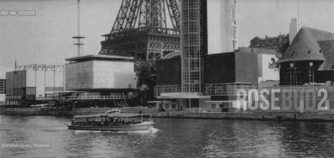 Expo History, Paris 1937. The pavilions of Swedish, Czekoslovakia and United States / Storia dellExpo, Parigi 1937. I padiglioni della Svezia, della Cecoslovacchia e degli Stati Uniti - Reproduced by MaMoArchives/Rosebud2