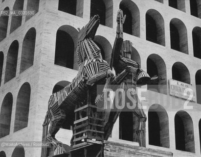 Expo History, Rome 1942. Palace of Italian Civilization  / Storia dellExpo, Roma 1942. Palazzo della civiltà italiana - Reproduced by MaMoArchives/Rosebud2