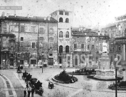 Milano, Piazza della Scala, c. 1880 - Reproduced by MaMoArchives/Rosebud2