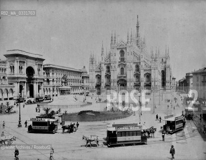 Milan, Piazza Duomo in the early twentieth century / Milano, piazza Duomo ai primi del Novecento - Reproduced by MaMoArchives/Rosebud2