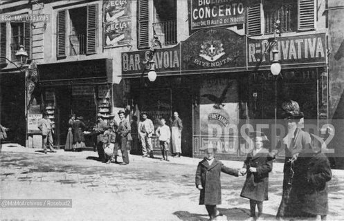 Milan, Via Santa Radegonda in the early twentieth century / Milano, il bar Savoia in via Santa Radegonda agli inizi del Novecento - Reproduced by MaMoArchives/Rosebud2