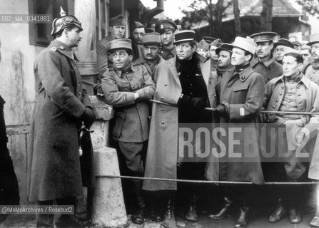 French actors Jean Gabin and Pierre Fresnay on the set of the movie La Grande Illusion (1937, Grand Illusion) directed by Jean Renoir / Gli attori francesi Jean Gabin e Pierre Fresnay sul set del film La grande illusione (1937) diretto da Jean Renoir - Reproduced by MaMoArchives/Rosebud2