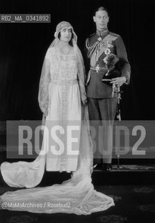 King George VI Windsor and Elizabeth Bowes-Lyon, future parents of Queen Elisabeth II of England, just married (26 April 1923) / Il re Giorgio VI Windsor e Elizabeth Bowes-Lyon, futuri genitori della regina Elisabetta II dInghilterra, il giorno del loro matrimonio (23 aprile 1923) - Reproduced by MaMoArchives/Rosebud2