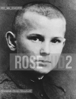 Krakov, Poland, 1932. Karol Wojtyla, future Pope John Paul II, at age 12 / Cracovia, polonia, 1932. Karol Wojtyla, futuro papa Giovanni Paolo II, alletà di 12 anni - Reproduced by MaMoArchives/Rosebud2