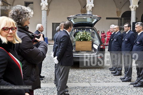 Ad accogliere la salma di Umberto Eco al castello sforzesco di Milano il sindaco di Alessandria, Rita Rossa / To welcome the Umberto Eco s body at the Castello Sforzesco in Milan, the mayor of Alexandria, the Red Rita. Only for editorial use / Solo per uso editoriale. ©Manuela Zugolo/Rosebud2