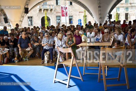 Piazza Sordello allestita per il festival / Piazza Sordello set up for the festival. Only for editorial use / Solo per uso editoriale. ©Manuela Zugolo/Rosebud2