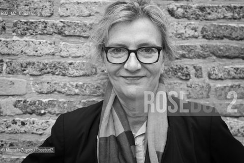 Elizabeth Strout è una scrittrice statunitense(1961, Portland, Maine, Stati Uniti) Ospite al festival di letteratura Pordenonelegge posa durante una pausa/Guest at the Pordenonelegge Literature Festival posing during a break. Only for editorial use / Solo per uso editoriale ©Manuela Zugolo/Rosebud2