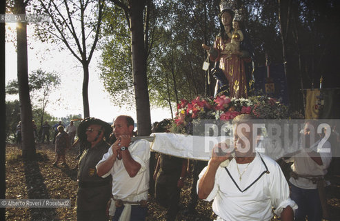 religious festival on the banks of the River Po near Cremona city  ©Alberto Roveri/Rosebud2