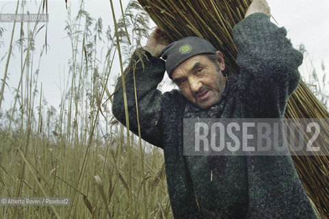 Fisherman in the delta of the River Po. 2005  ©Alberto Roveri/Rosebud2