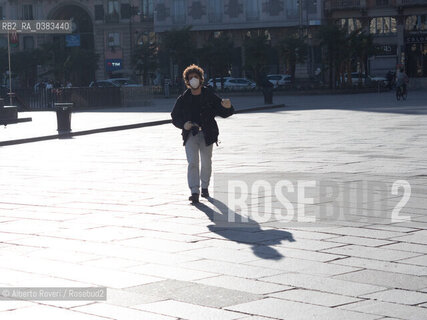 Milano 11 Marzo 2020 - Le vie di Milano semideserte per il divieto di circolazione a causa della pandemia del Virus Corona-Milan 11 March 2020 - The streets of Milan are partially deserted due to the ban on circulation due to the pandemic of the Corona Virus ©Alberto Roveri/Rosebud2