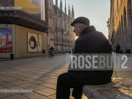 Milano 11 Marzo 2020 - Le vie di Milano semideserte per il divieto di circolazione a causa della pandemia del Virus Corona-Milan 11 March 2020 - The streets of Milan are partially deserted due to the ban on circulation due to the pandemic of the Corona Virus ©Alberto Roveri/Rosebud2