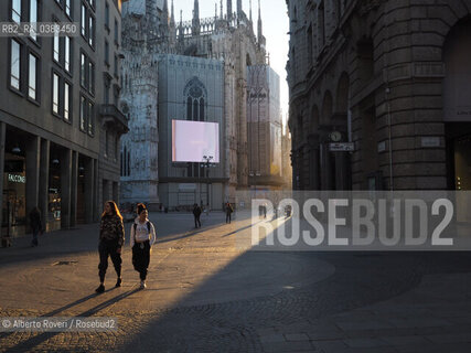 Milano 11 Marzo 2020 - Le vie di Milano semideserte per il divieto di circolazione a causa della pandemia del Virus Corona-Milan 11 March 2020 - The streets of Milan are partially deserted due to the ban on circulation due to the pandemic of the Corona Virus ©Alberto Roveri/Rosebud2