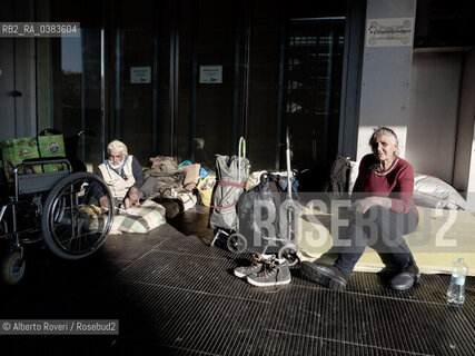 Milano - Domenica 5 Aprile 2020 - La città ai tempi del Corona Virus. I senza Tetto ©Alberto Roveri/Rosebud2