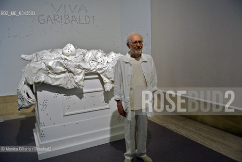 Emilio Isgrò during his retrospective at Modern Art Gallery in Rome in 2013- Emilio Isgrò durante la sua personale alla Galleria dArte Moderna di Roma nel 2013 ©Monica Cillario/Rosebud2