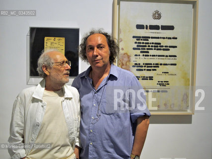 Emilio Isgrò with Fulvio Abbate at Gallery of Modern Art in Rome in 2013- Emilio Isgrò con Fulvio Abbate alla Galleria dArte Moderna di Roma nel 2013 ©Monica Cillario/Rosebud2