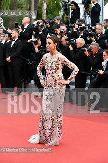 Lattrice francese  Elsa Zylberstein sul red carpet del 69° Festival Internazionale del Cinema di Cannes, maggio 2016. French actress Elsa Zylberstein  on the red carpet at 69th Cannes Annual Film Festival, May 2016 ©Monica Cillario/Rosebud2