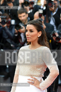 Eva Longoria sul red carpet della 69esima edizione del Festival del Cinema di Cannes, maggio 2016. Eva Longoria on the red carpet at 69th Cannes Film Festival, may 2016 ©Monica Cillario/Rosebud2