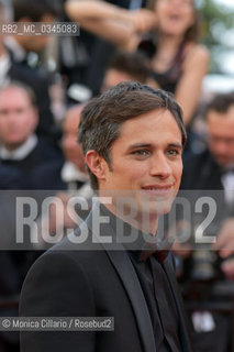 Gael Garcia Bernal sul red carpet della 69esima edizione del Festival del Cinema di Cannes, maggio 2016. Gael Garcia Bernal on the red carpet at 69th Cannes  Annual Film Festival, may 2016 ©Monica Cillario/Rosebud2