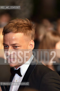 Tom Wlaschiha  sul red carpet del 69° Festival del Cinema di Cannes, maggio 2016. Tom Wlaschiha  on the red carpet during the 69th Annual Cannes Film Festival at the Palais des Festivals on May 14, 2016. ©Monica Cillario/Rosebud2