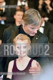 La baby attrice Shress Crooks con Viggo Morensen  alla premiere  di Personal Shopper durante la 69esima edizione del  Festival di Cannes al Palais des Festivals,  17 maggio 2016.  Actress Shree Crooks and actor Viggo Mortensen,  at the Personal Shopper premiere during the 69th annual Cannes Film Festival at the Palais des Festivals on May 17, 2016. ©Monica Cillario/Rosebud2