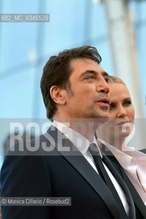 Javier Bardem e Charlize Theron sul red carpet per la premiere del film The last face alla 69esima edizione del Festival del Cinema di Cannes, maggio 2016.  Javier Bardem  and Charlize Theron  attend The Last Face Premiere during the 69th annual Cannes Film Festival at the Palais des Festivals on May 20, 2016 ©Monica Cillario/Rosebud2