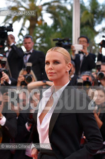 Charlize Theron alla premiere del film The last face durante la 69esima edizione del Festival del Cinema di Cannes, maggio 2016. Actress Charlize Theron attends The Last Face Premiere during the 69th annual Cannes Film Festival at the Palais des Festivals on May 20, 2016 in Cannes ©Monica Cillario/Rosebud2