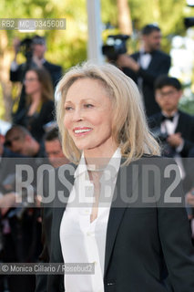 Faye Dunaway alla premiere di The Last Face al Palais des Festivals per la 69esima edizione del Festival del Cinema di Cannes, maggio 2016. Actress Faye Dunaway attends The Last Face Premiere during the 69th annual Cannes Film Festival at the Palais des Festivals on May 20, 2016. ©Monica Cillario/Rosebud2